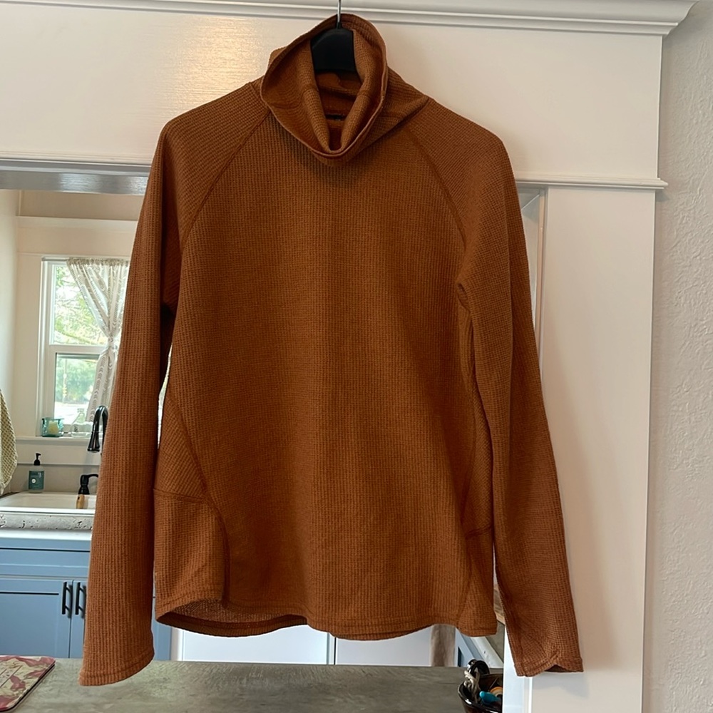 Kuhl cowl neck waffle top. Size L